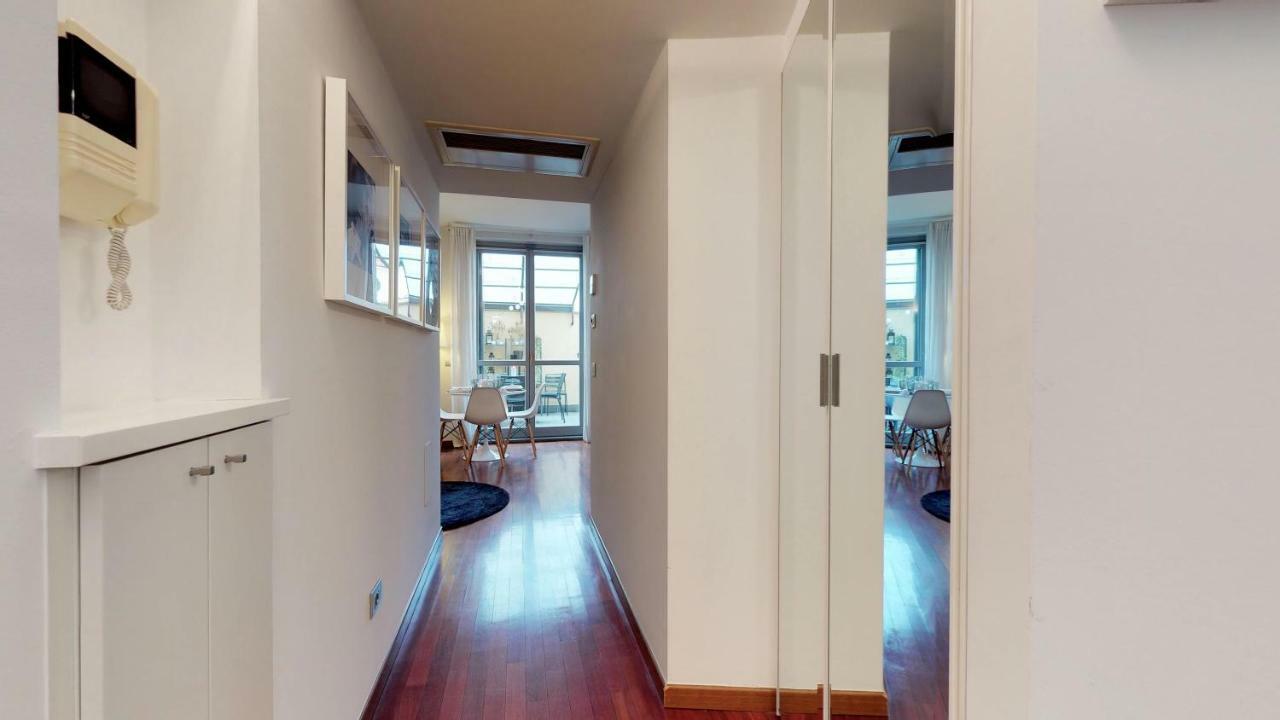 Design Apartment Near Duomo Square 밀라노 외부 사진