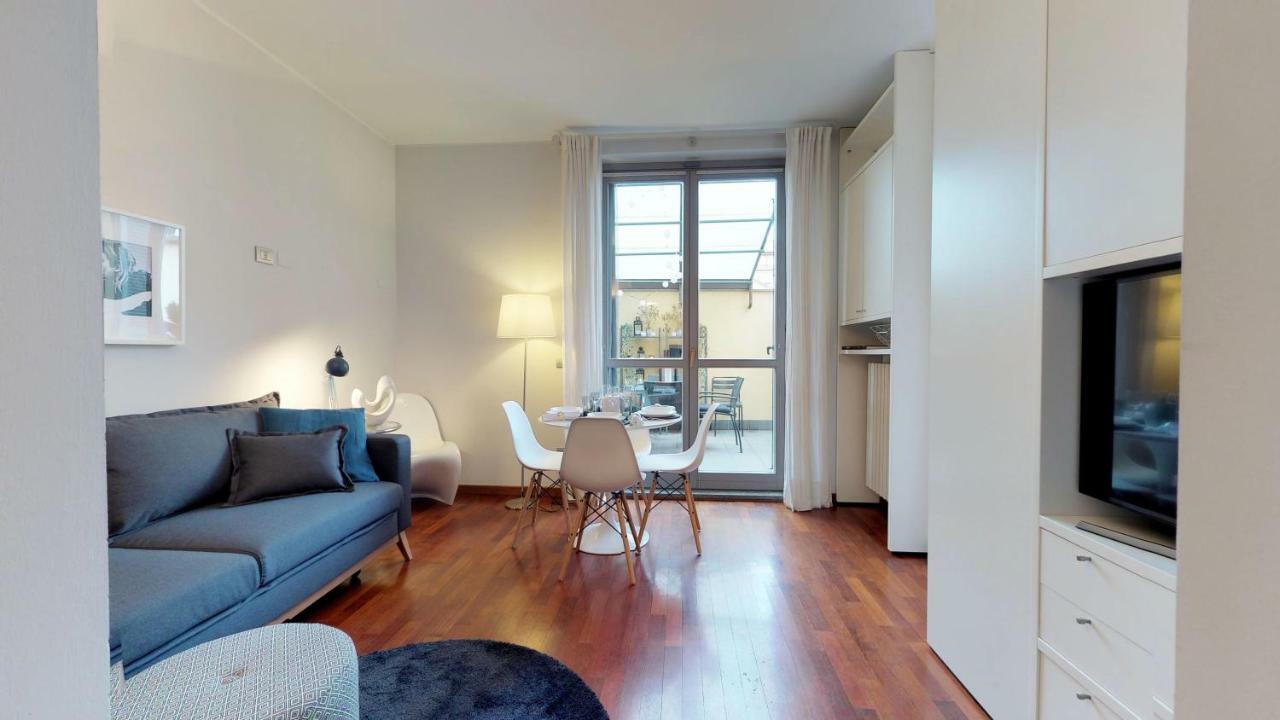Design Apartment Near Duomo Square 밀라노 외부 사진