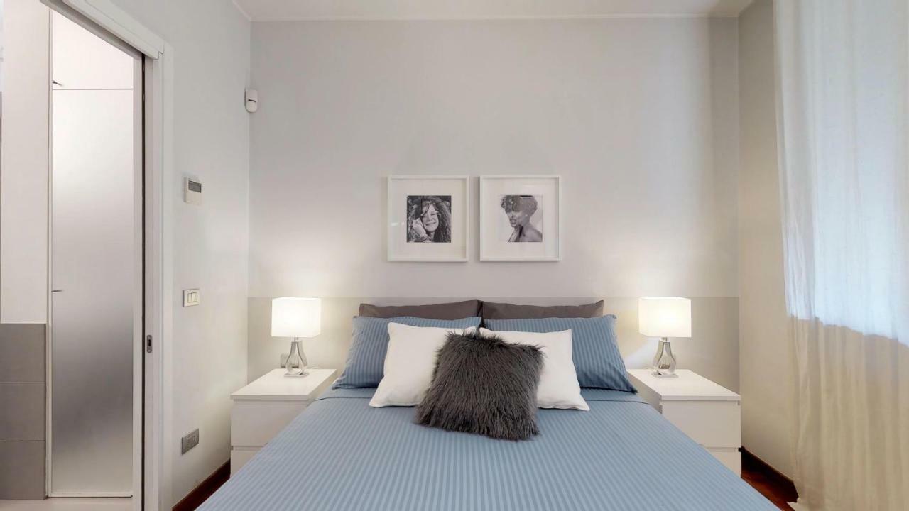 Design Apartment Near Duomo Square 밀라노 외부 사진